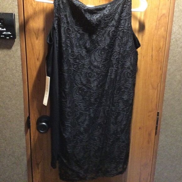 SALE BUY 2/$30. NWT Cyrus Women’s 2 Layer Black Lace M Blouse - Picture 4 of 8